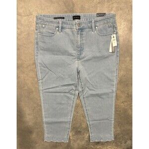NWT Talbots Straight Leg Crop Jeans Womens Size 14 P Light Wash Blue Denim